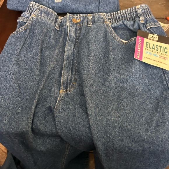 Vintage Lee Elastic Riders relaxed fit tapered ankle in size 16WP and 14WM jeans - Picture 4 of 9